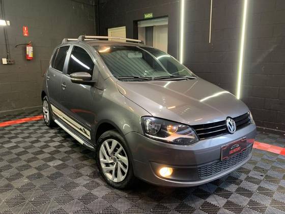 VOLKSWAGEN FOX 1.6 MI 8V FLEX 4P MANUAL VOLKSWAGEN FOX 1.6 MI 8V FLEX 4P MANUAL